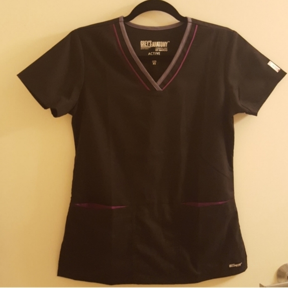 4 Grey's Anatomy XS scrub tops - Picture 2 of 2